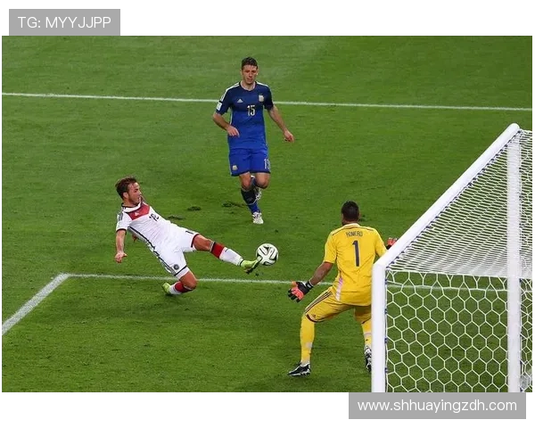 2014世界杯对阵阿尔及利亚封神：诺伊尔的经典一战