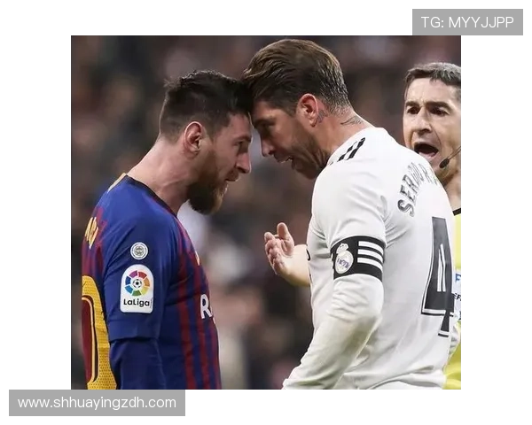 拉莫斯对位顶级前锋的防守对抗解析